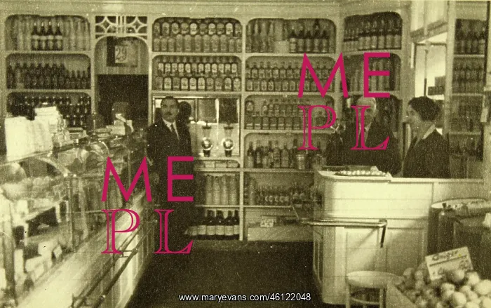 : Delicatessen store in Vienna - Interior view : Delicatessen store in Vienna - Interior view