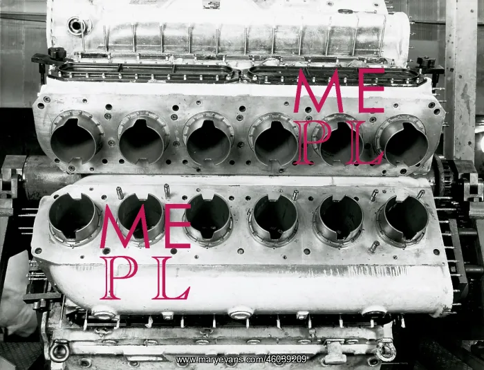  : Deltic cylinder block