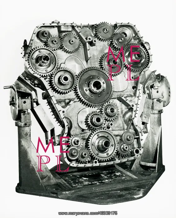  : Deltic phasing gear casing