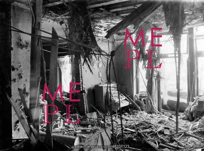 : Demolished flat in Karlsruhe, 1918 : Demolished flat in Karlsruhe, 1918