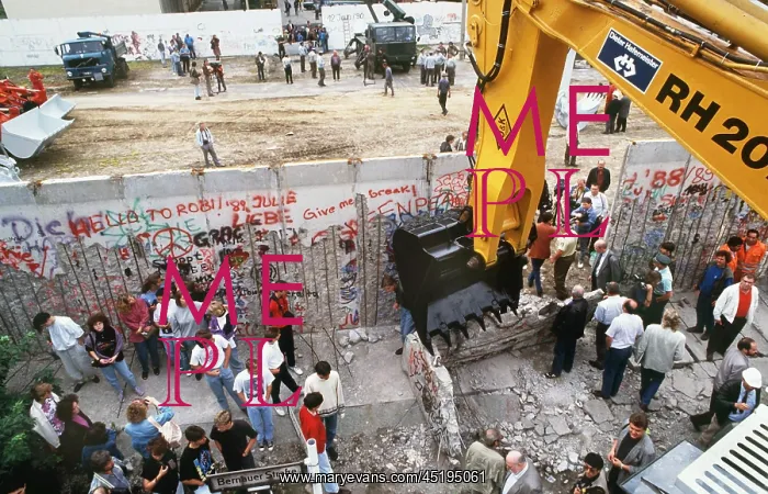 : Demolition of Berlin Wall : Demolition of Berlin Wall