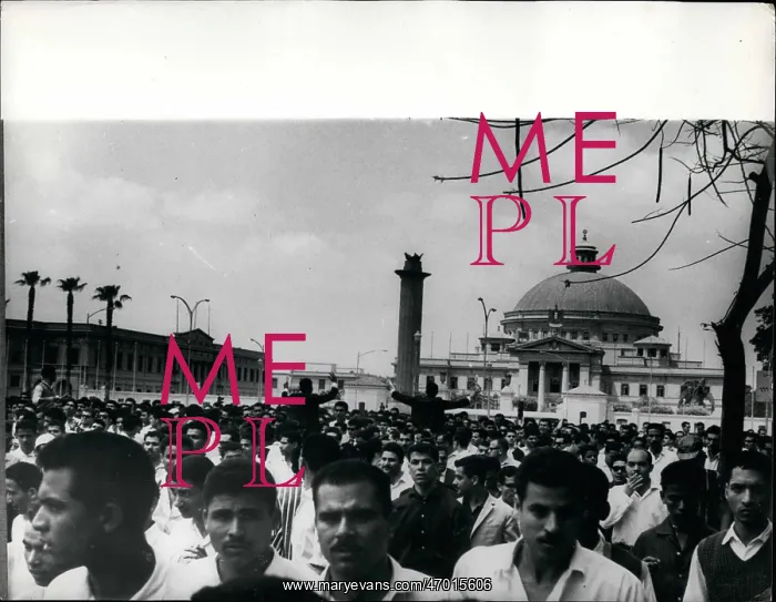 : Demonstration in Cairo against Bourguiba regarding Palestine : Demonstration in Cairo against Bourguiba regarding Palestine