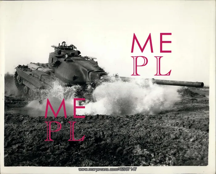 : Demonstration of Conqueror tank, Chobham, Surrey : Demonstration of Conqueror tank, Chobham, Surrey