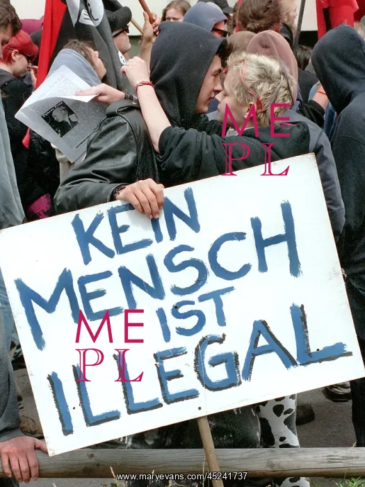 : Demonstration against DVU in Sandersdorf : Demonstration against DVU in Sandersdorf
