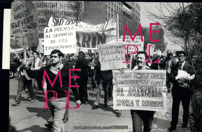 : Demonstration against El Mercurio newspaper, Chile : Demonstration against El Mercurio newspaper, Chile