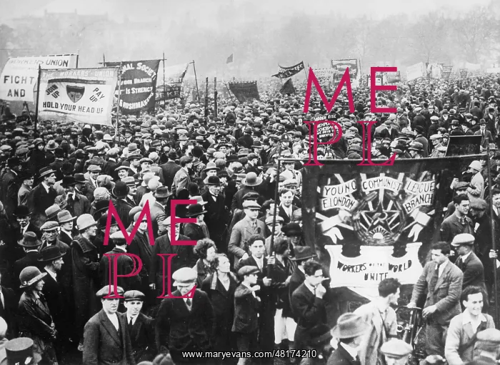 : Demonstration during the general strike in London, 1926 : Demonstration during the general strike in London, 1926
