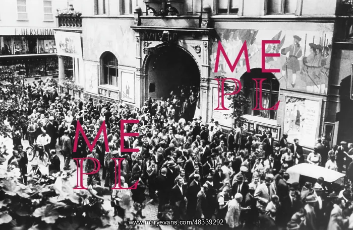 : Demonstration in Karlsbad, around 1919 : Demonstration in Karlsbad, around 1919