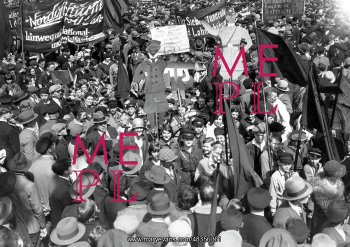 : Demonstration of the KPD on May Day, 1930 : Demonstration of the KPD on May Day, 1930