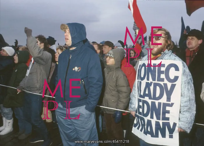 : Demonstration - Letna : Demonstration - Letna