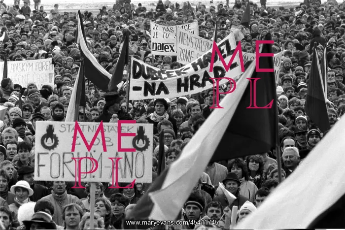 : Demonstration - Letna : Demonstration - Letna