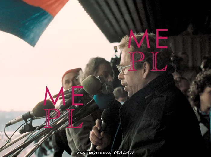 : Demonstration - Letna - Vaclav Havel - speech - address : Demonstration - Letna - Vaclav Havel - speech - address