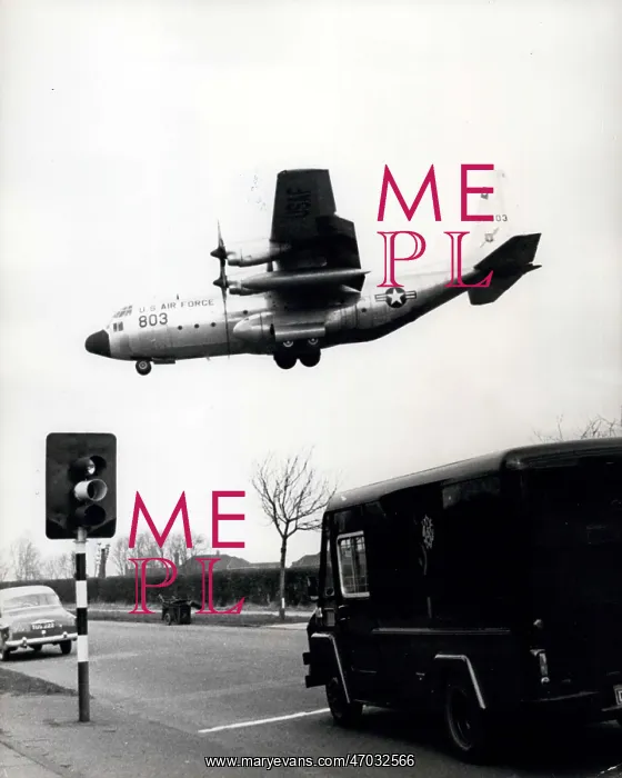 : Demonstration of Lockheed C130E aircraft at RAF Northolt : Demonstration of Lockheed C130E aircraft at RAF Northolt