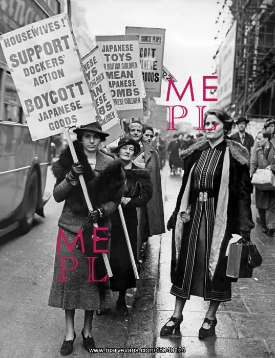 : Demonstration in London, 1938 : Demonstration in London, 1938