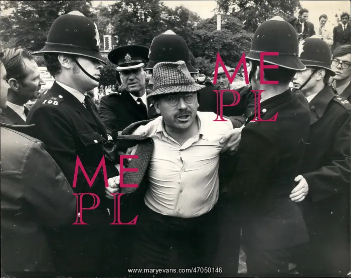 : Demonstration by London Dockers, Tower Hill : Demonstration by London Dockers, Tower Hill