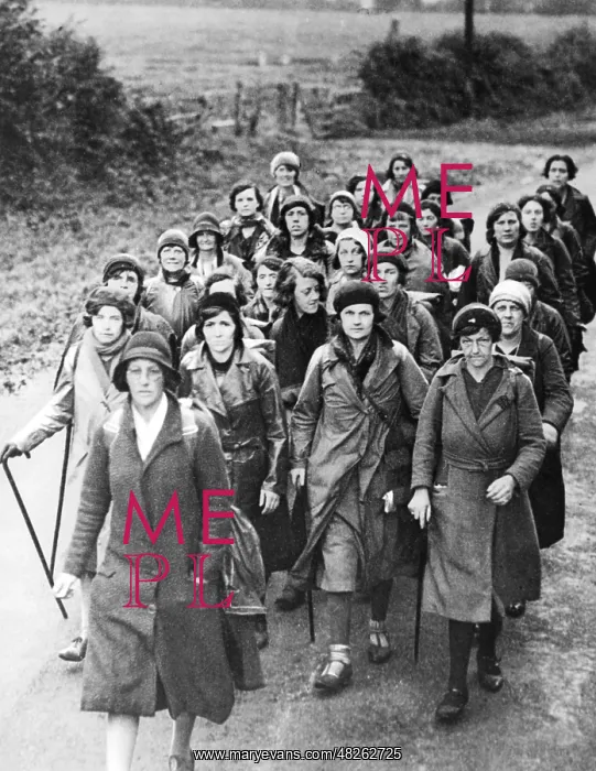 : Demonstration march of unemployed women workers : Demonstration march of unemployed women workers