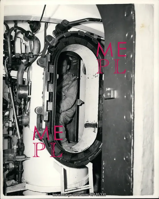 : Demonstration of new submarine escape technique : Demonstration of new submarine escape technique
