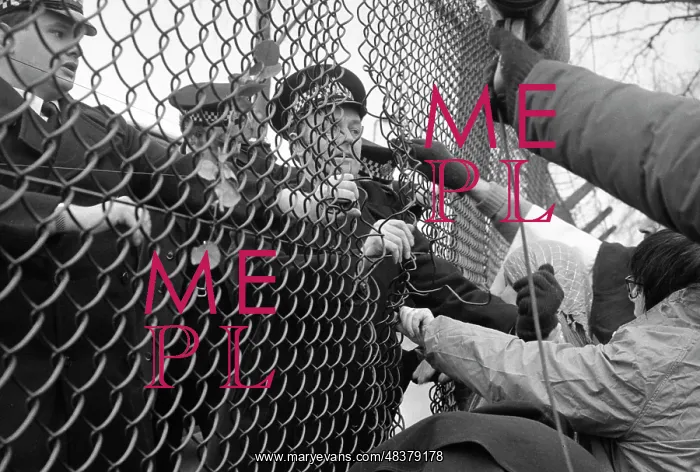 : Demonstration against nuclear weapons components : Demonstration against nuclear weapons components