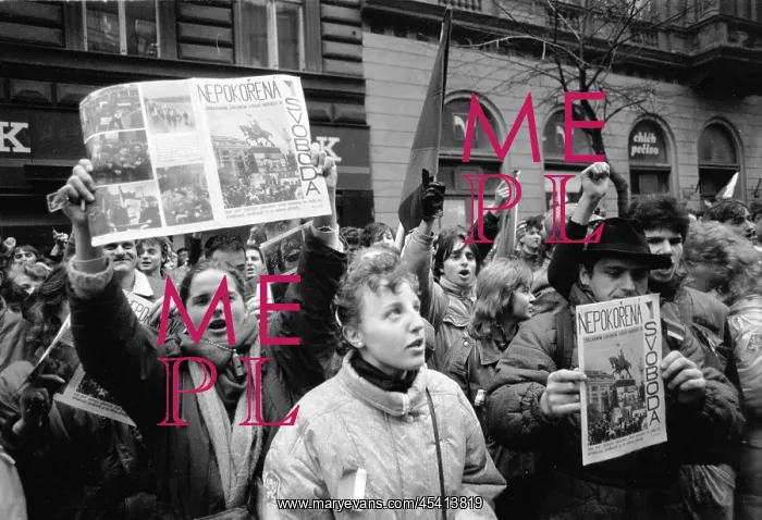 : Demonstration - protest - Czechoslovak Radio : Demonstration - protest - Czechoslovak Radio