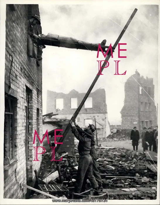 : Demonstration of rescue work by Home Office, Epsom, Surrey : Demonstration of rescue work by Home Office, Epsom, Surrey