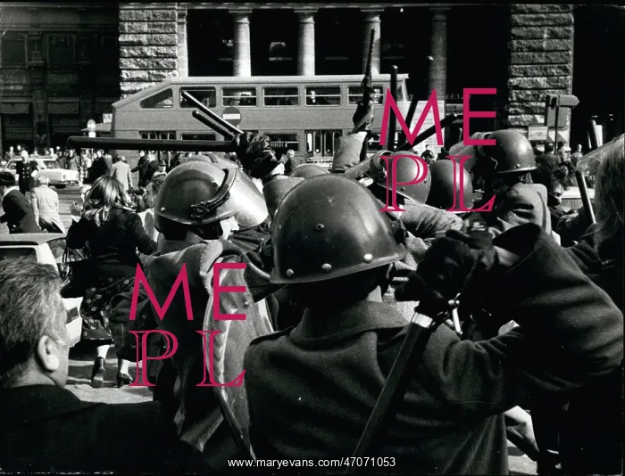 : Demonstration in Rome, police with cudgels : Demonstration in Rome, police with cudgels