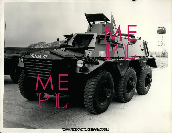 : Demonstration of Saracen carrier, Bovington, Dorset : Demonstration of Saracen carrier, Bovington, Dorset
