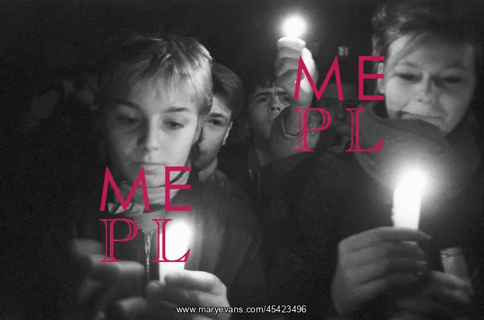 : Demonstration - students - candles : Demonstration - students - candles