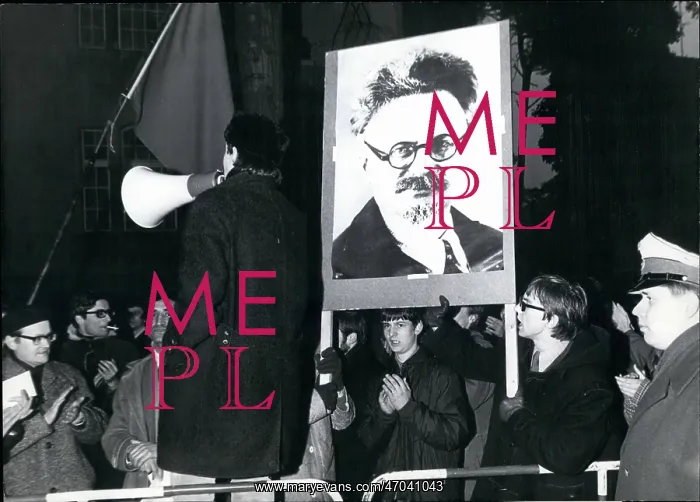 : Demonstration in support of Polish students, West Berlin : Demonstration in support of Polish students, West Berlin