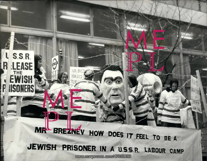 : Demonstration in support of Soviet Jewry outside TASS office : Demonstration in support of Soviet Jewry outside TASS office