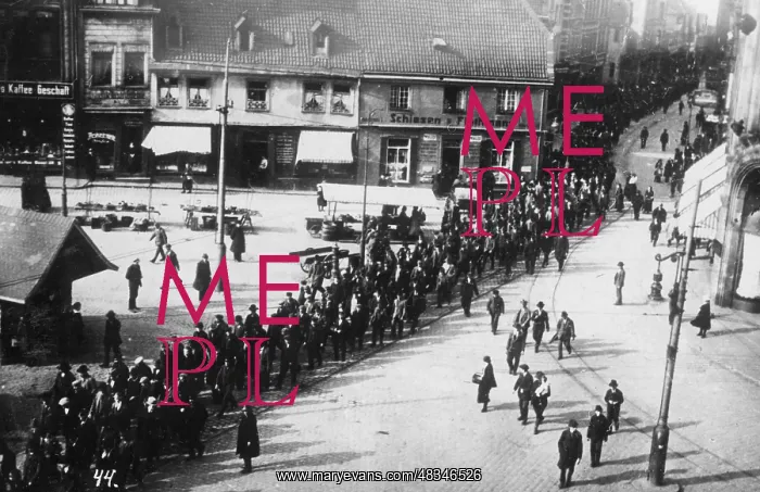 : Demonstration of unemployed people in Essen, 1929-1932 : Demonstration of unemployed people in Essen, 1929-1932
