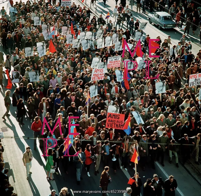 : Demonstration against Vietnam War : Demonstration against Vietnam War