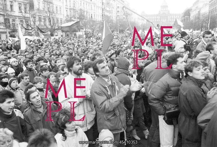 : Demonstration - Wenceslas Square : Demonstration - Wenceslas Square