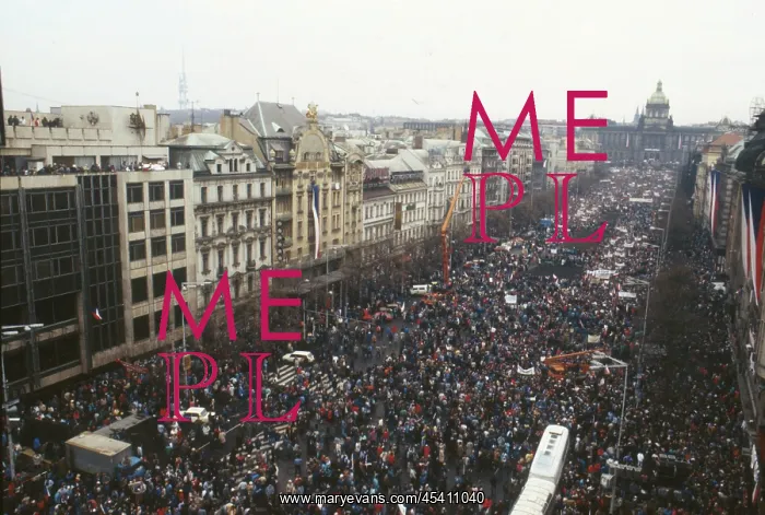 : Demonstration - Wenceslas square - general strike : Demonstration - Wenceslas square - general strike