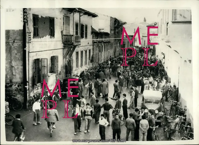  : Demonstrations