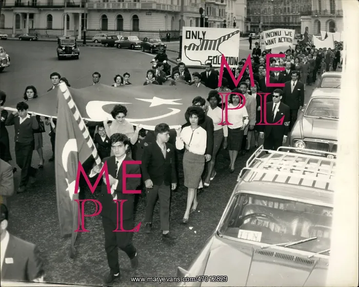  : Demonstrations