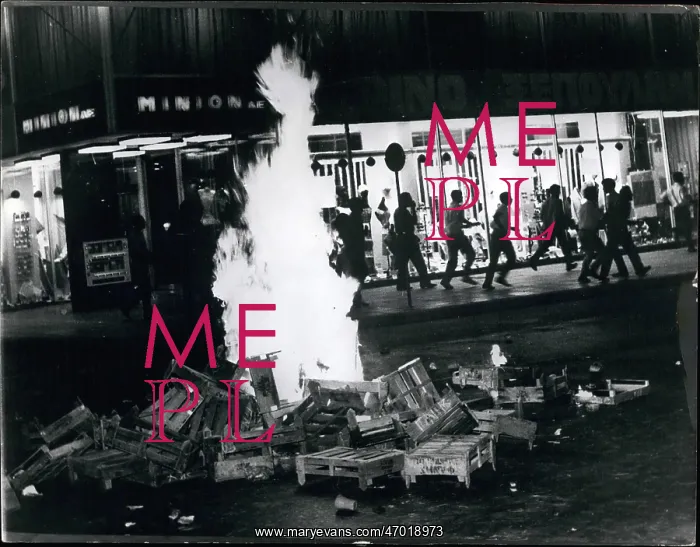 : Demonstrations : Demonstrations
