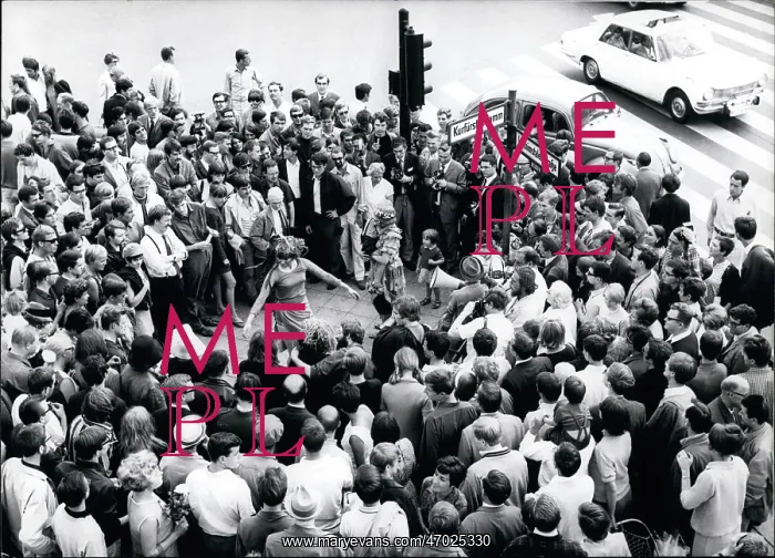 : Demonstrations : Demonstrations