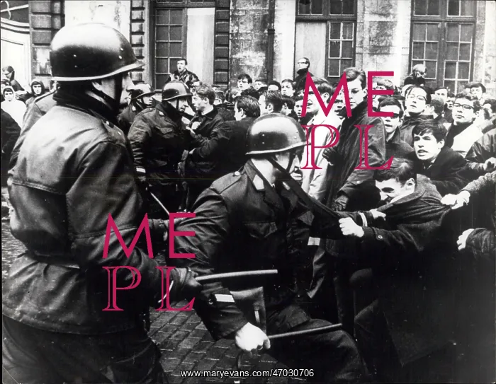 : Demonstrations : Demonstrations