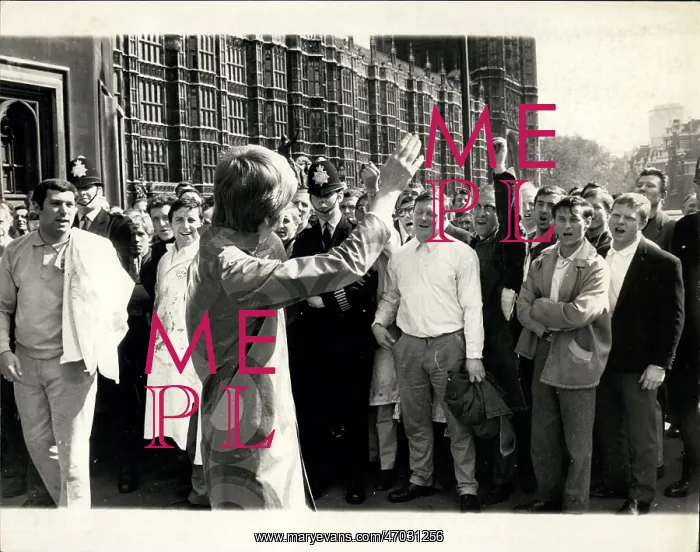 : Demonstrations : Demonstrations