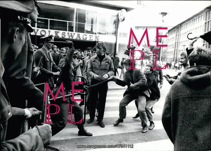 : Demonstrations : Demonstrations