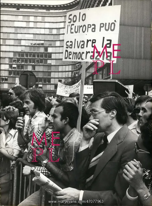 : Demonstrations : Demonstrations