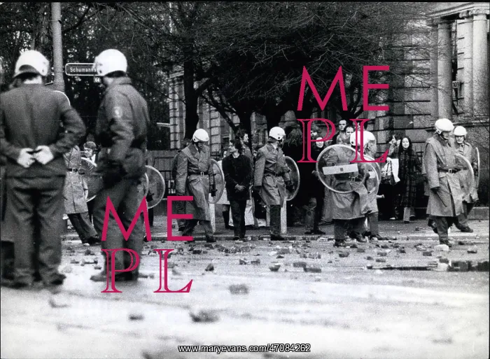 : Demonstrations : Demonstrations