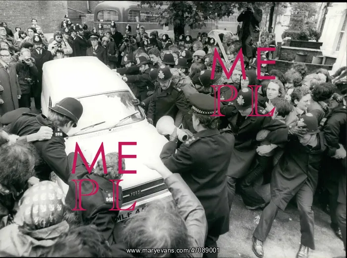 : Demonstrations : Demonstrations
