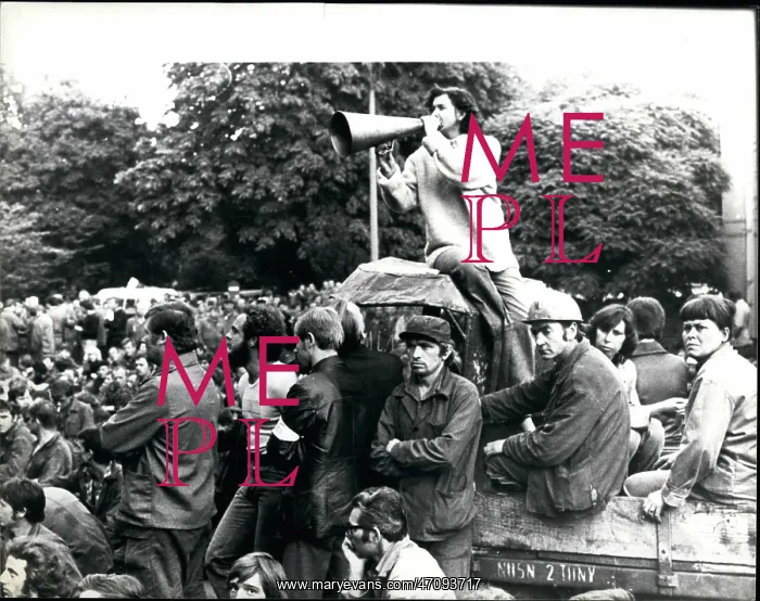 : Demonstrations : Demonstrations