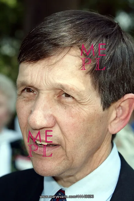 : Dennis Kucinich : Dennis Kucinich
