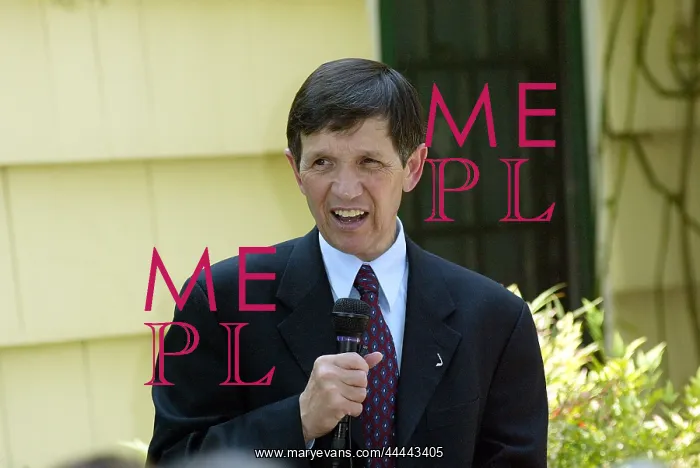 : Dennis Kucinich : Dennis Kucinich
