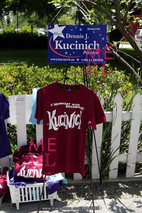 : Dennis Kucinich T Shirts : Dennis Kucinich T Shirts