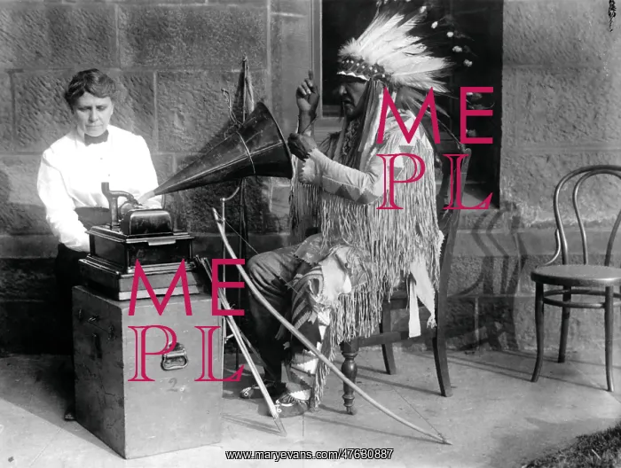 : Densmore Recording Mountain Chief, 1916 : Densmore Recording Mountain Chief, 1916