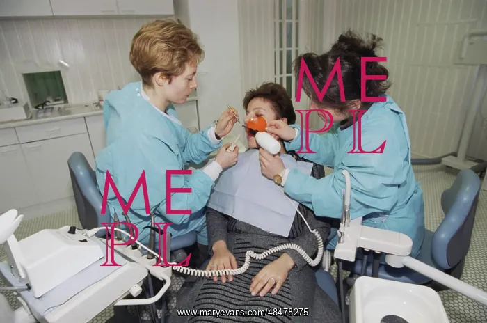 : Dentist's office : Dentist's office