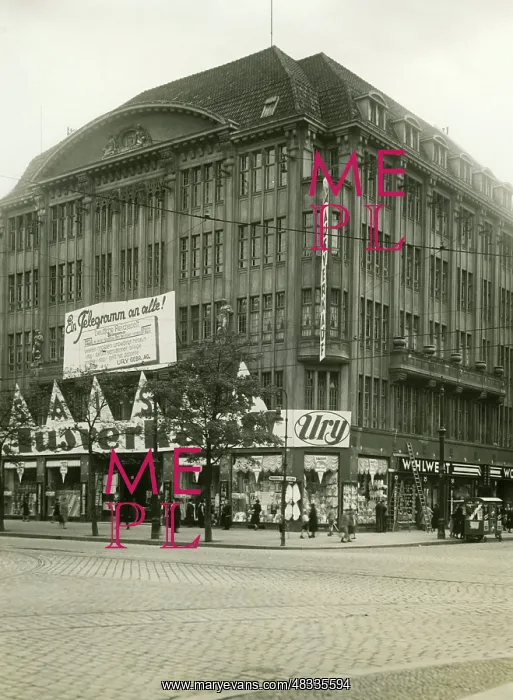 : The department store Ury Berlin : The department store Ury Berlin