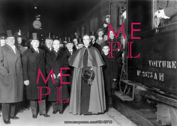 : Departure of Nuncio Eugenio Pacelli from Berlin, 1929 : Departure of Nuncio Eugenio Pacelli from Berlin, 1929